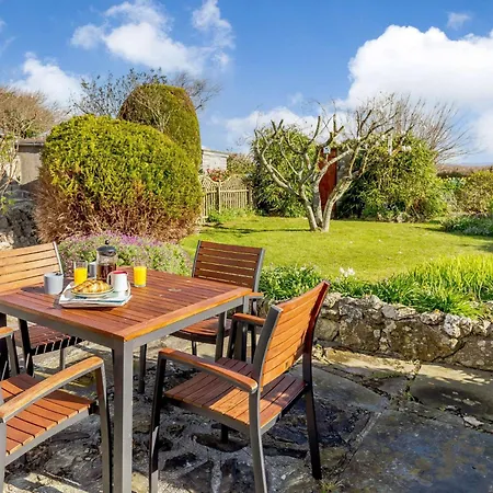 2 Bed In Wadebridge 87231 * Egloshayle
