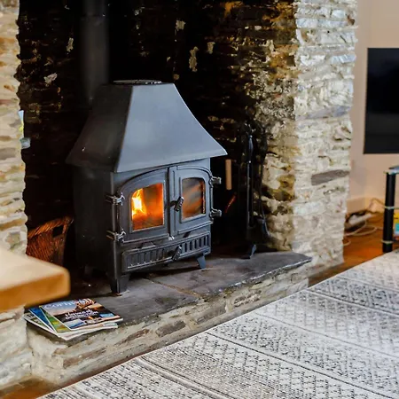 2 Bed In Wadebridge 87231